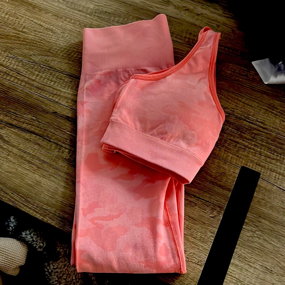 Pink Camo workout set size M